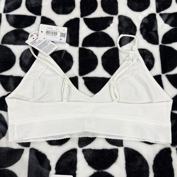 Lululemon Ever Essentials & Truly Tranquil Bralettes - Picture 4 of 9